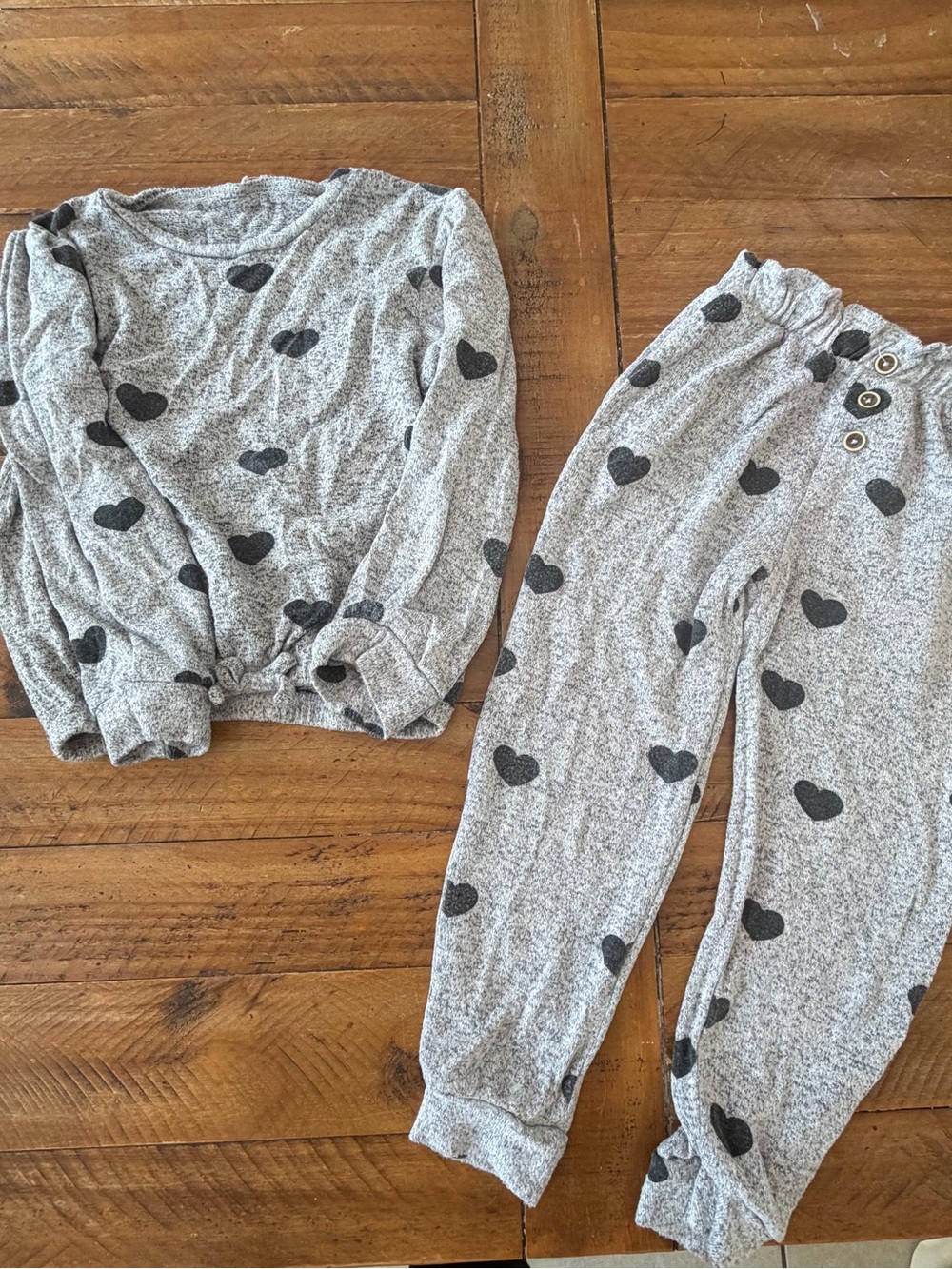 Jessica Simpson Gray Heart Print Kids Matching Set